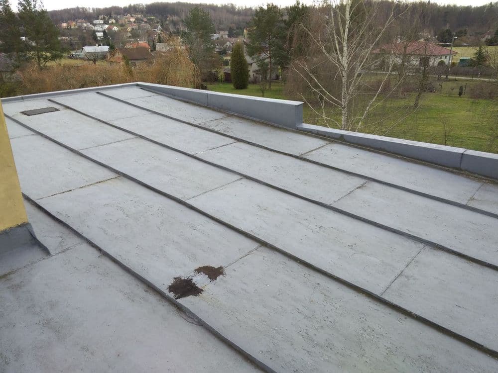 Izolace střechy rodinného domu s krytinou z falcovaného plechu - Rychvald